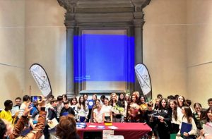 “Conquistare la propria vetta”: poesia, arte e comunità con due prime medie sancascianesi